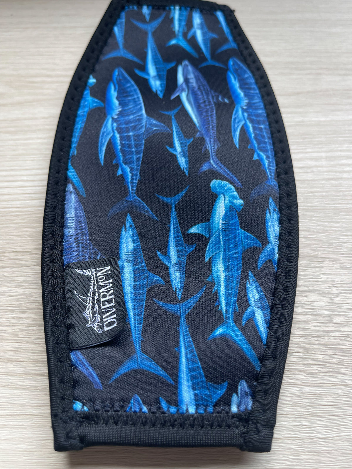 DISCOUNTED (FAULTY) BLACK SHARK NEOPRENE MASK TAMER