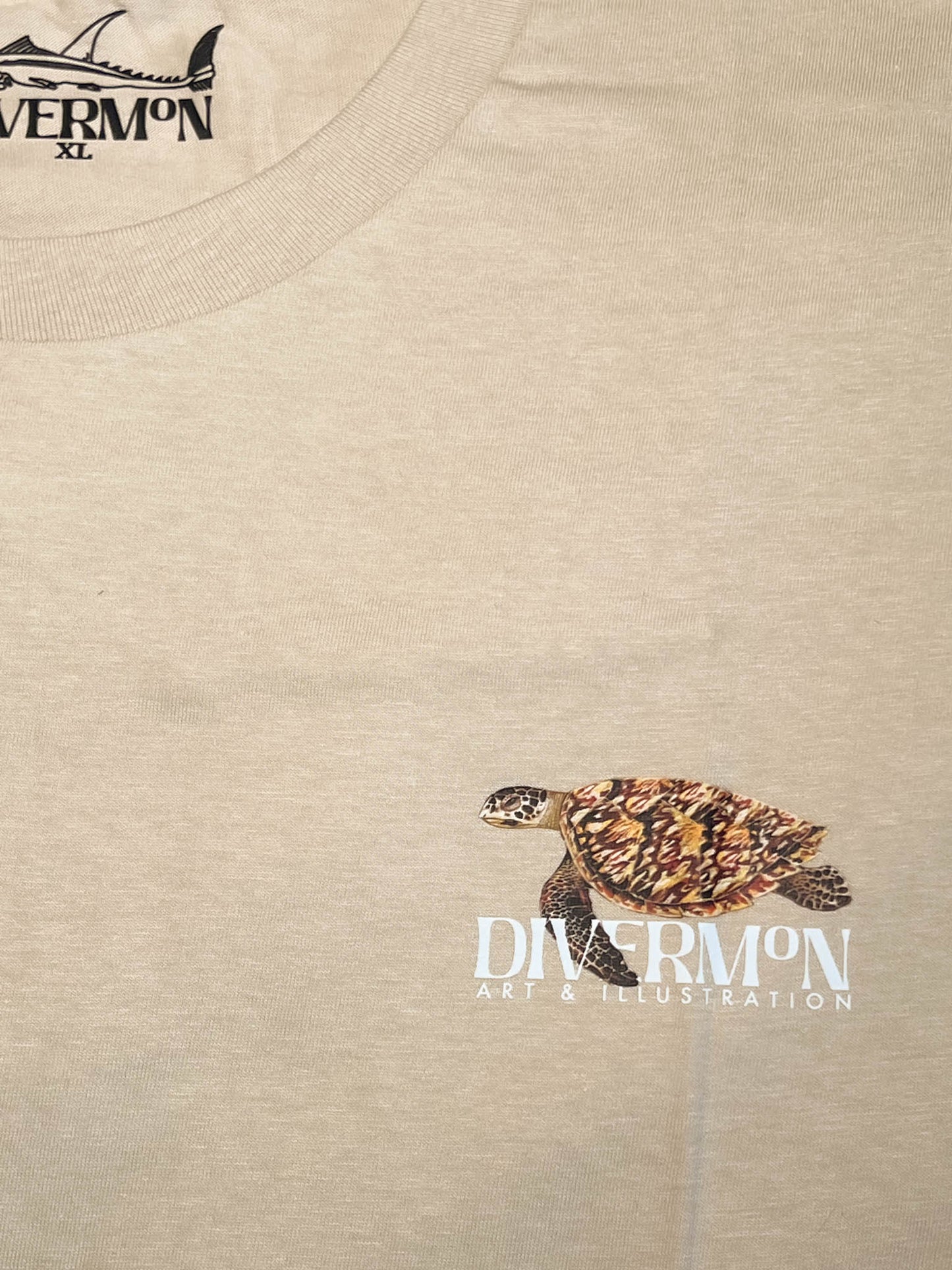 SIDE TURTLE UNISEX T-SHIRT