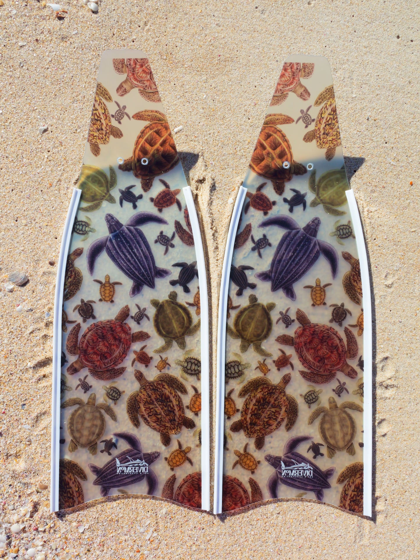 (COMING JULY) SHORT FINS TURTLE WHITE