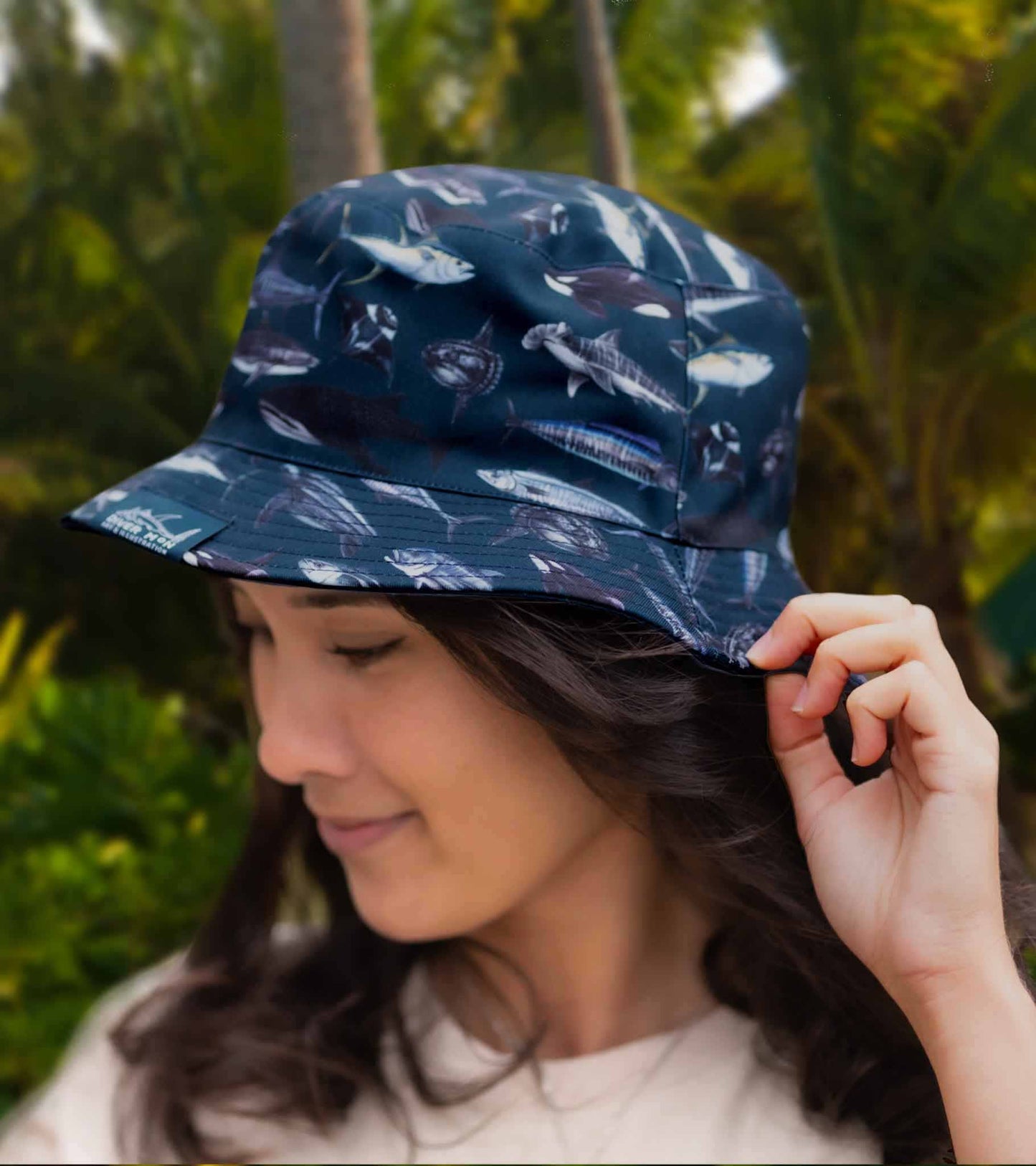 BLUE OCEAN BUCKET HAT