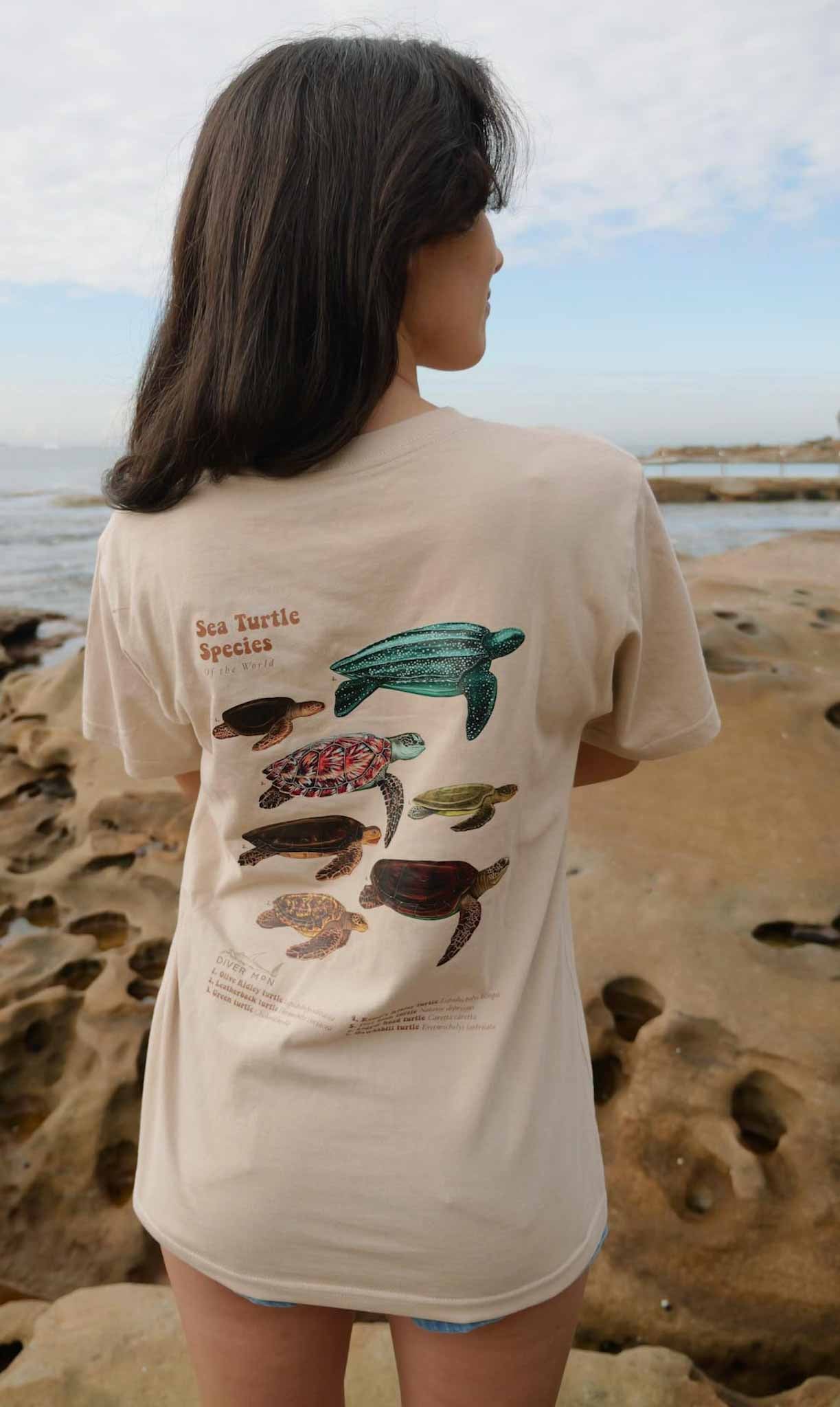 SIDE TURTLE UNISEX T-SHIRT