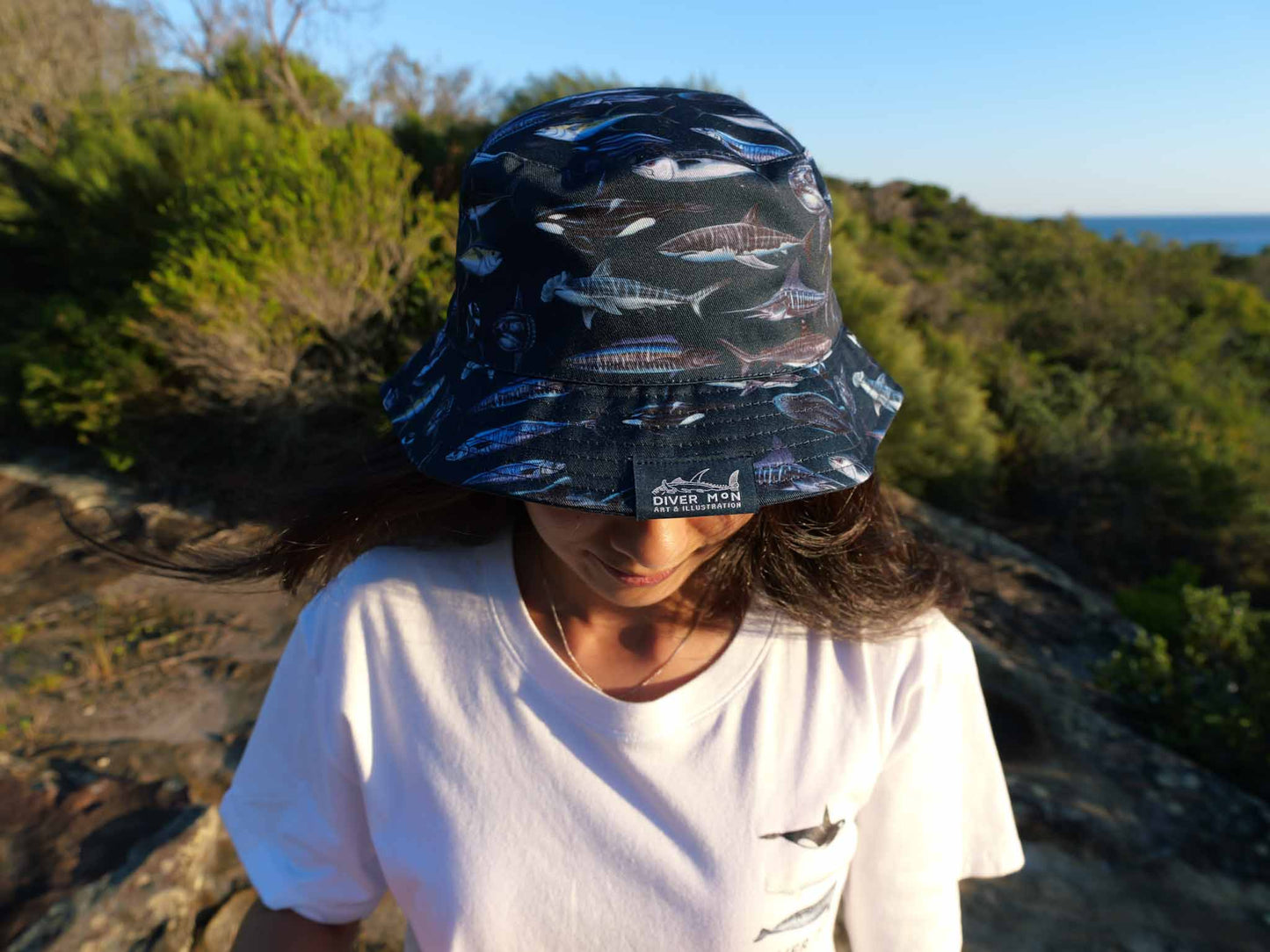 BLUE OCEAN BUCKET HAT