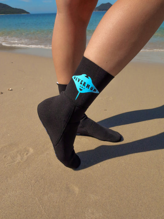 Black dive socks 2mm