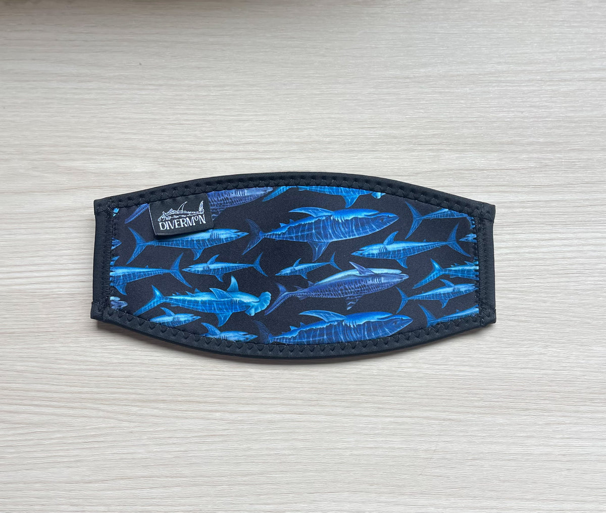 DISCOUNTED (FAULTY) BLACK SHARK NEOPRENE MASK TAMER