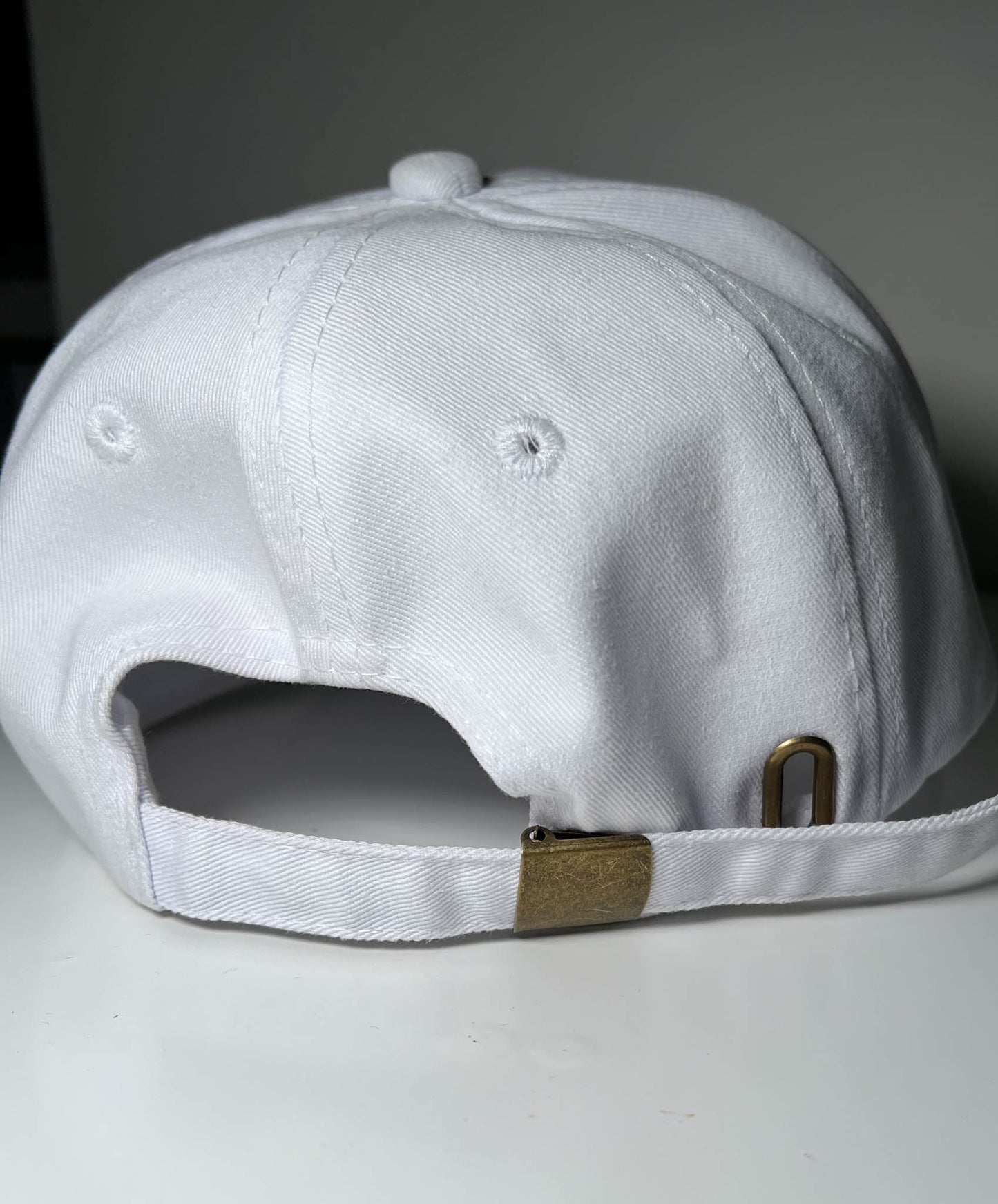 DISCOUNTED SAMPLE HAT