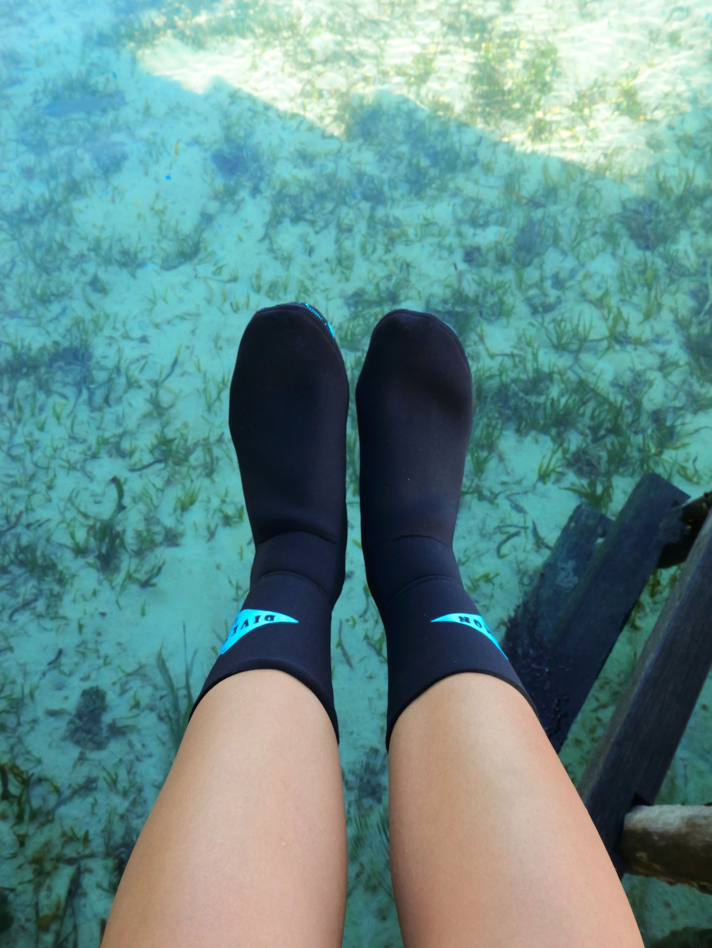 Black dive socks 2mm