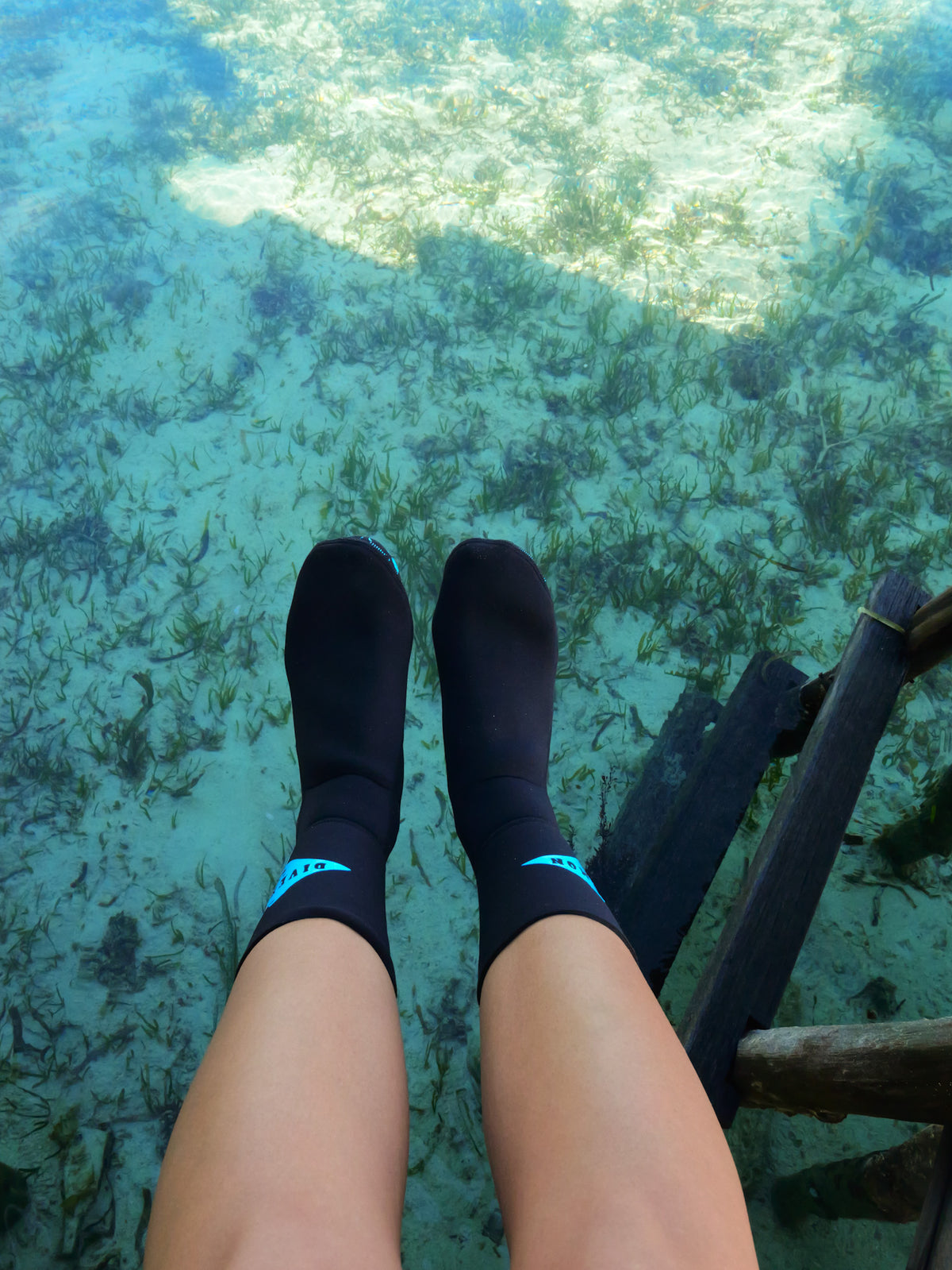 Black dive socks 2mm