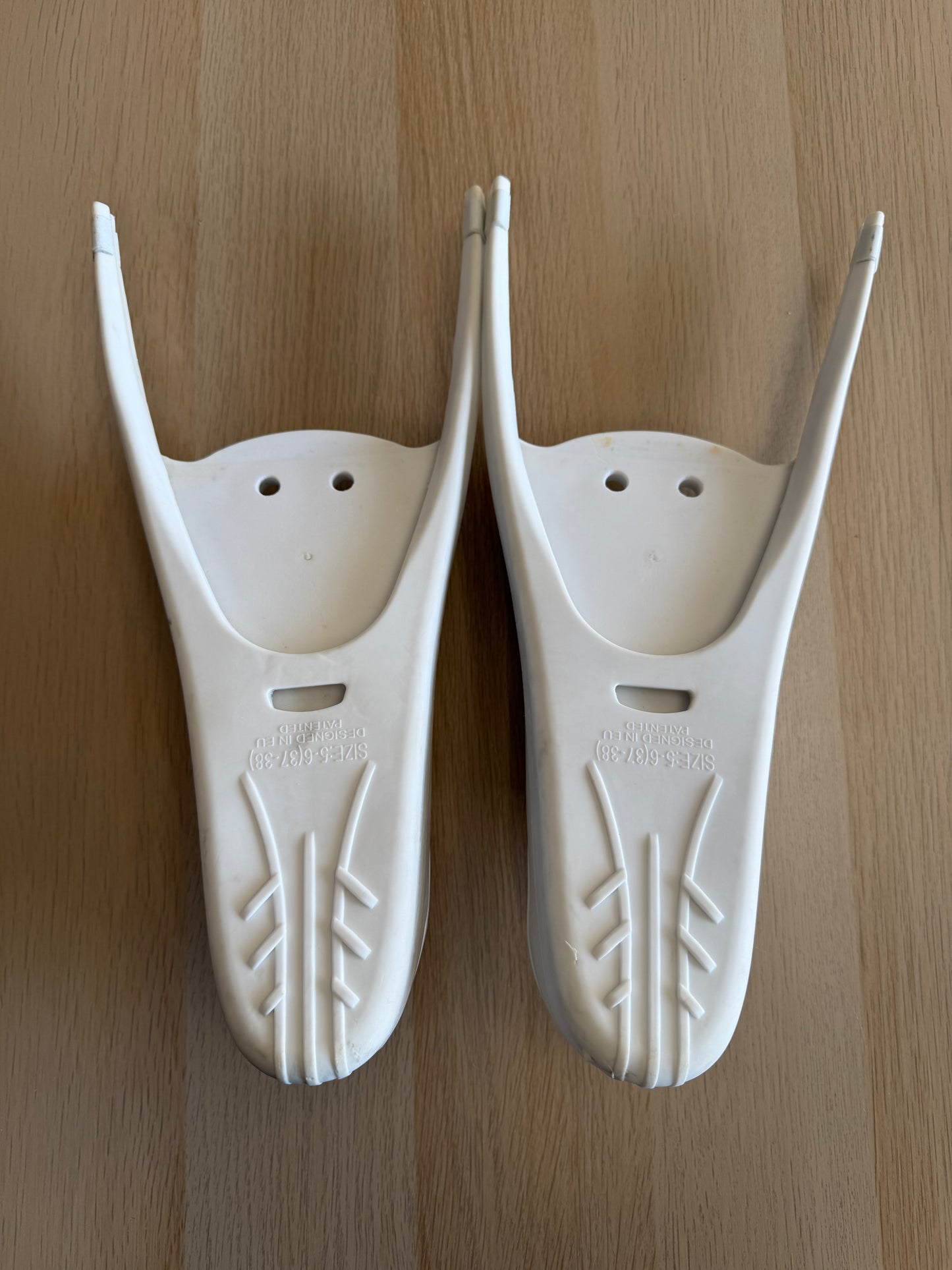 FOOT POCKETS WHITE (37-38 PRE LOVED) DISCOUNTED