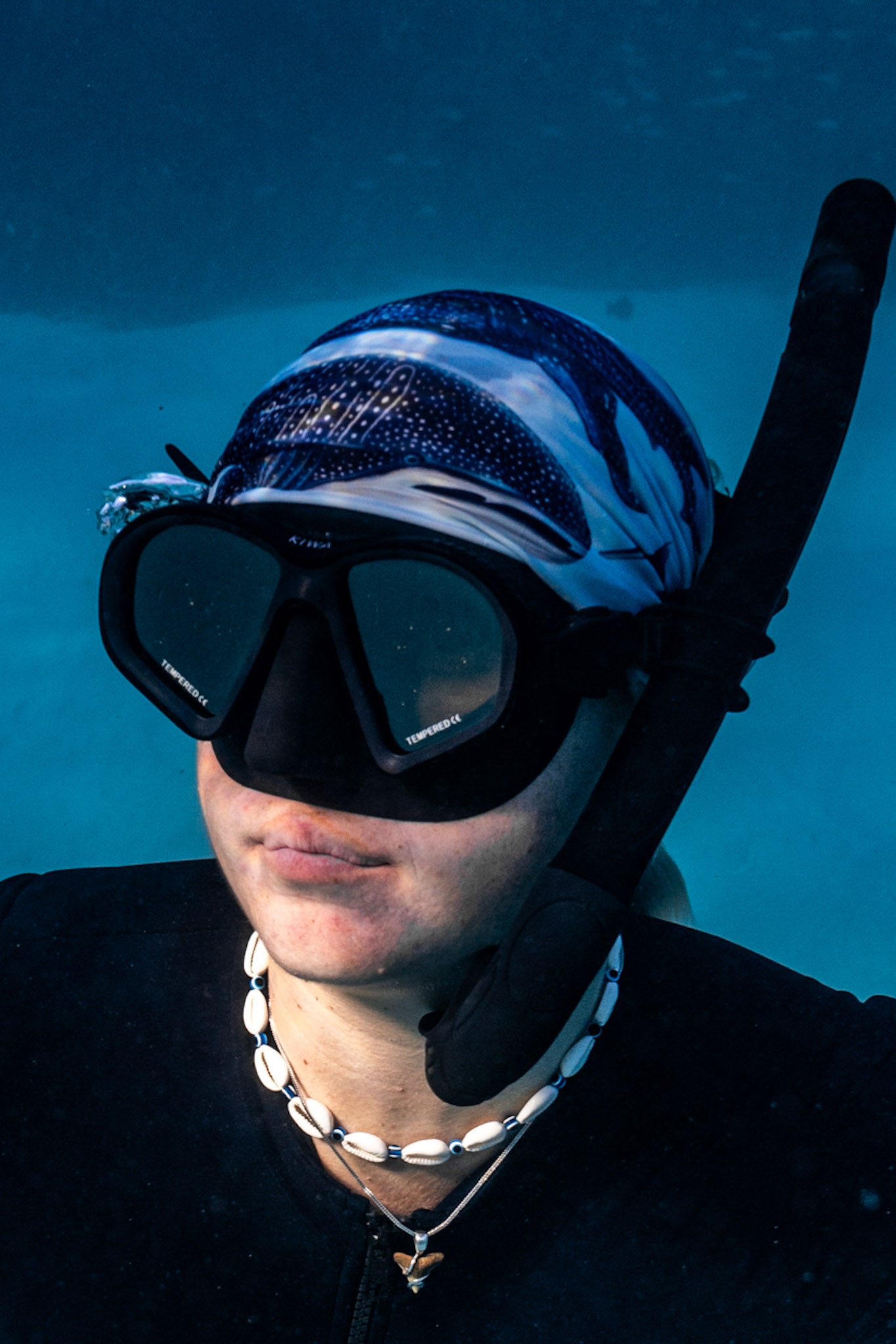 WHALE SHARK BLUE UV GAITER HEADWEAR
