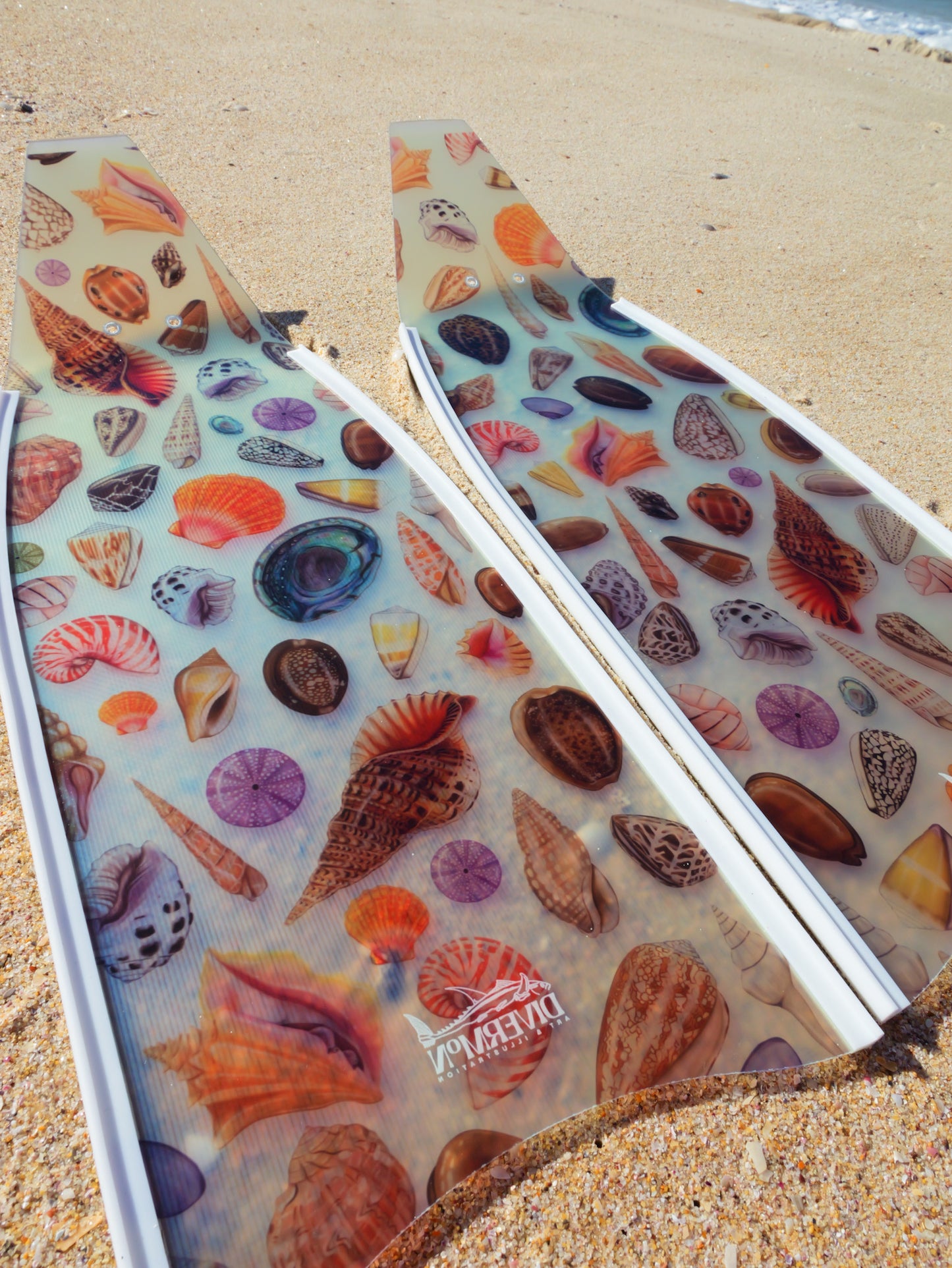 (COMING JULY) SHORT FINS SHELLS WHITE