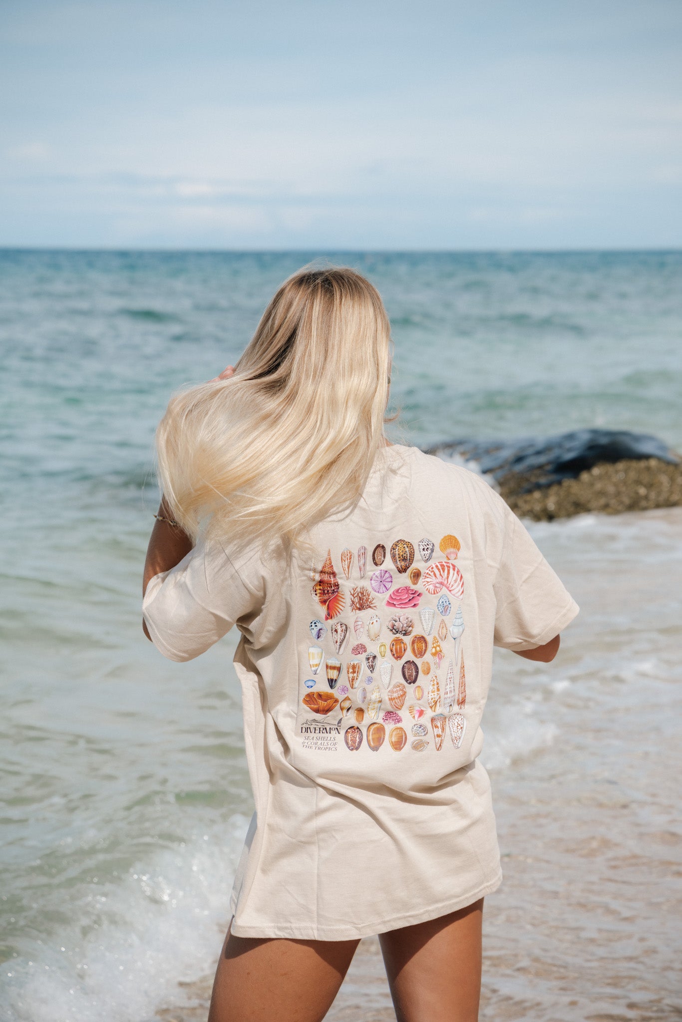 SHELLS TAN T-SHIRT