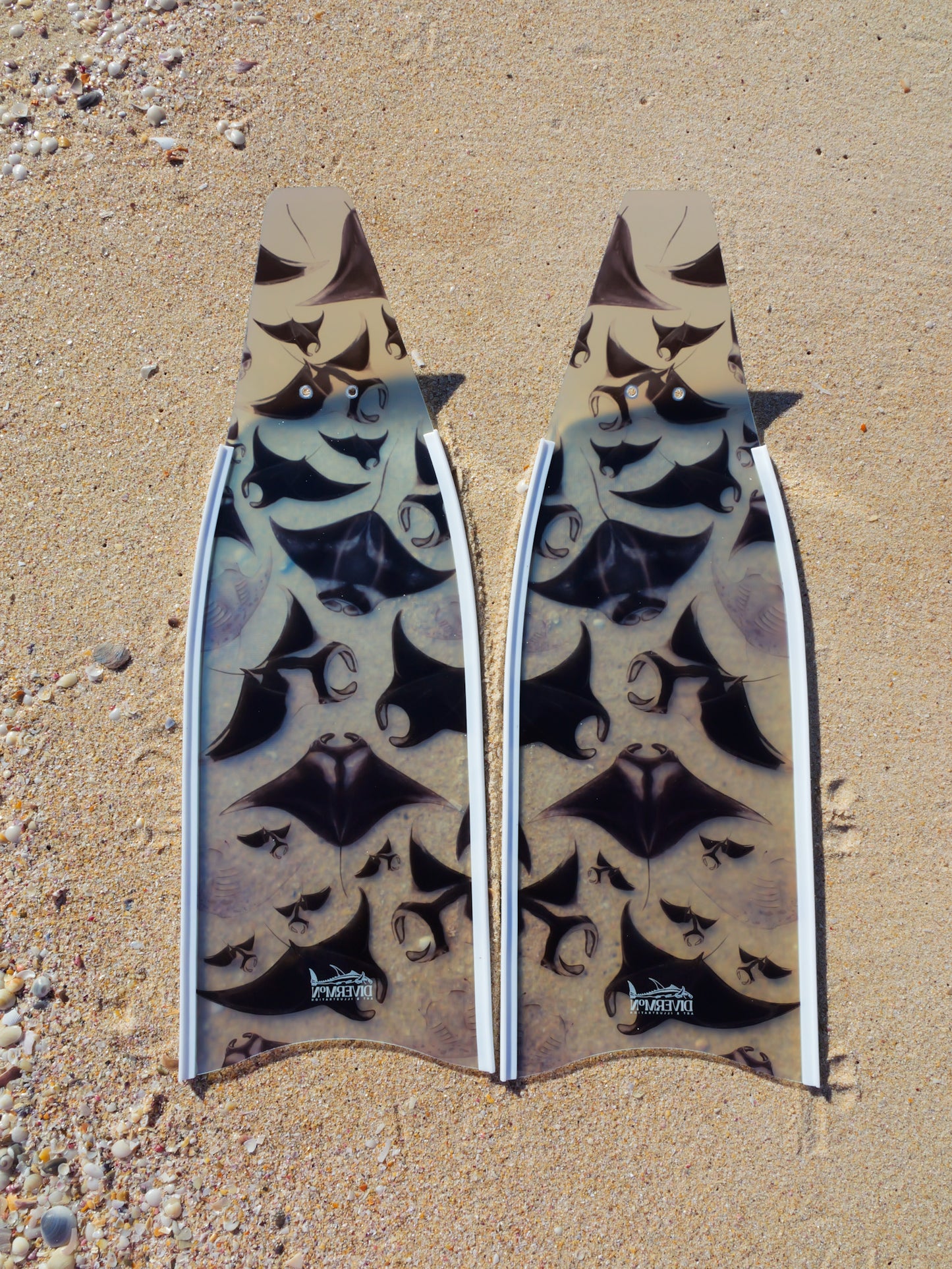 (COMING JULY) SHORT FINS MANTA WHITE
