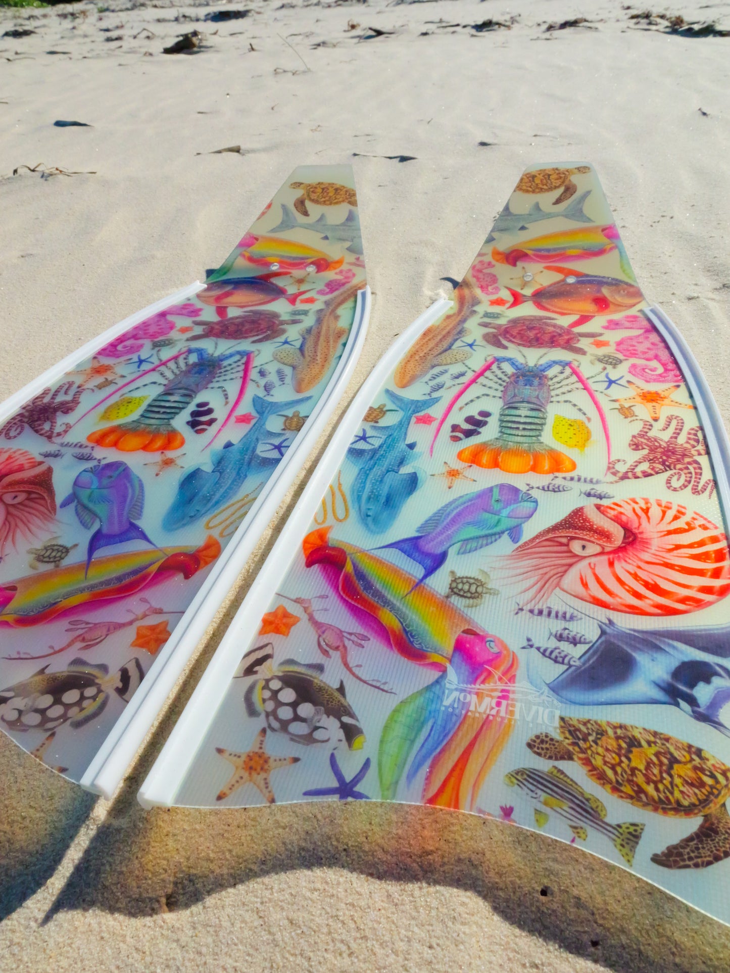 SHORT FINS RAINBOW WHITE