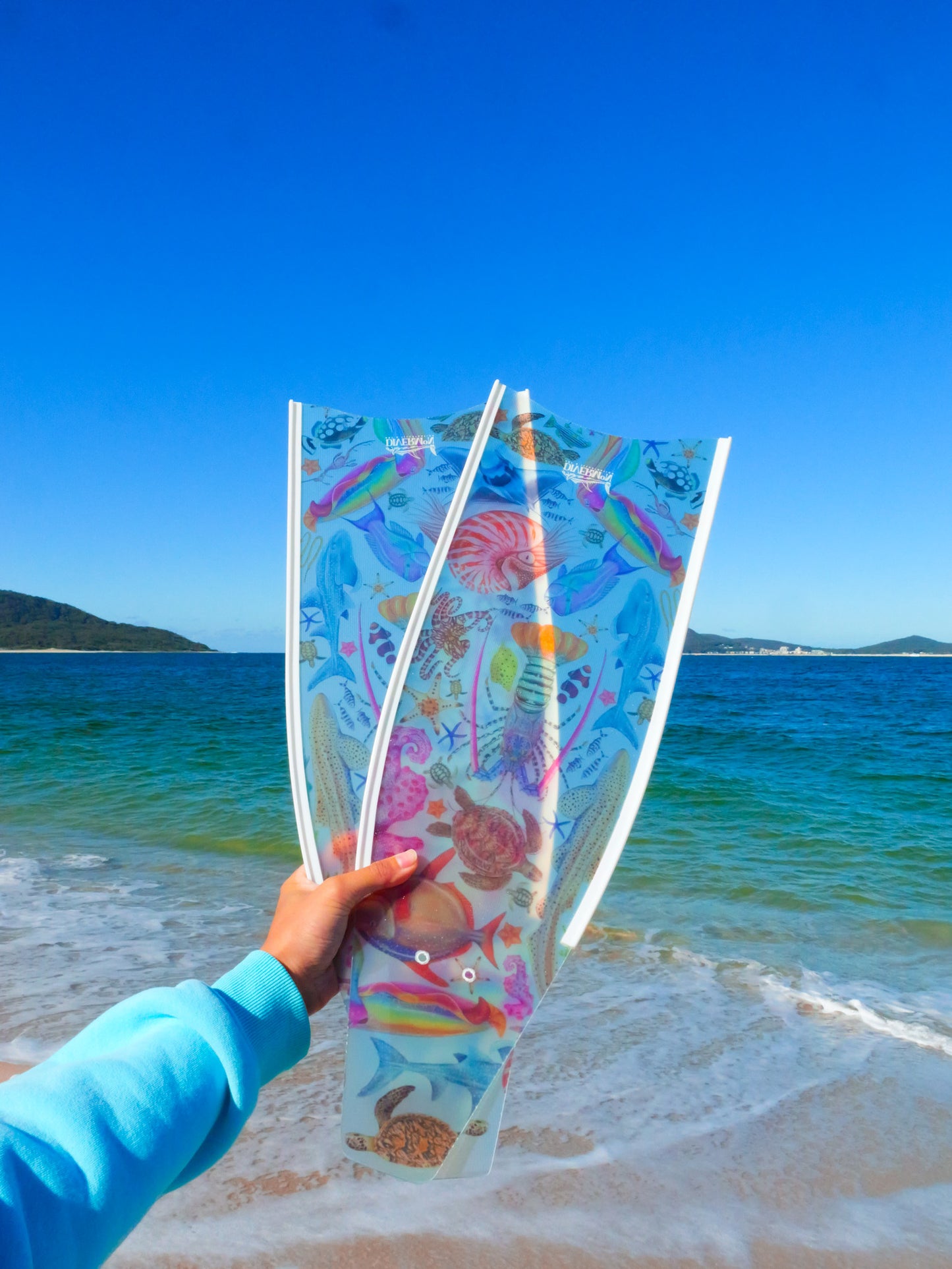 SHORT FINS RAINBOW WHITE
